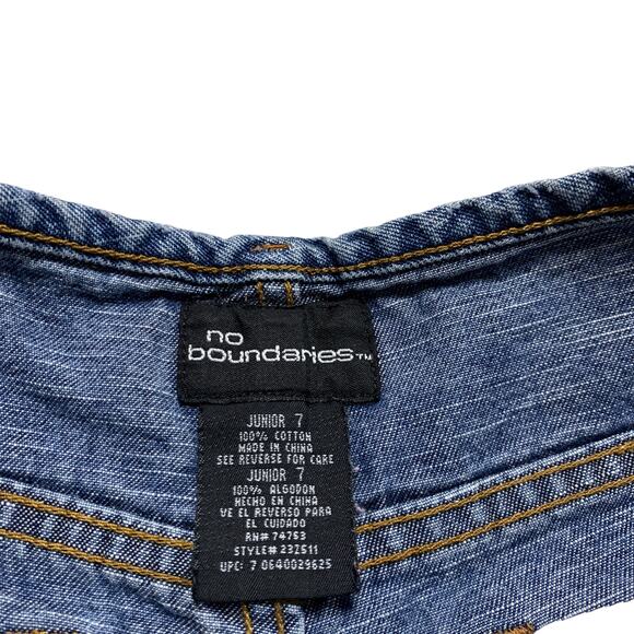 No Boundaries Y2K Denim Jean Low Rise Button Fly Shorts Size 7 - Picture 2 of 6